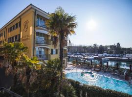 Hotel Sirmione Terme: Sirmione'de bir otel