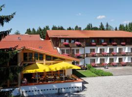 Landhotel Tannenhof, отель в Шпигелау