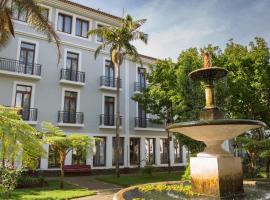 Azoris Angra Garden – Plaza Hotel, hotel sa Angra do Heroísmo