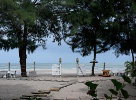 Baan Kratom Tong by the sea, hotel en Cha-am