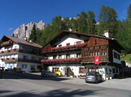 Hotel Al Larin, hotel din Cortina dʼAmpezzo