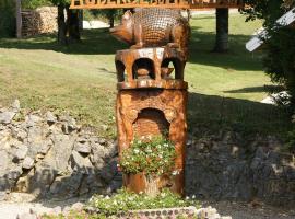 Auberge du Hérisson, hotell i La Chaux-du-Dombief