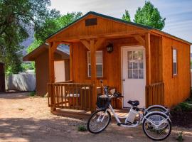 Zion’s Cozy Cabin's, hotel in Hildale