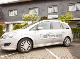 Hotel Pizzeria VENEZIA, viešbutis , netoliese – Frankfurt-Hahn oro uostas - HHN