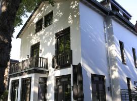 Boutique Hotel Villa Kranenbergh, хотел в Берген