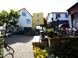 62N Guesthouse - City Center, hotel i Thorshavn