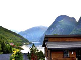 Otnes Sør, hotell i Aurland