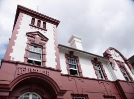 Clarence Boutique Hotel, hotel di Tauranga