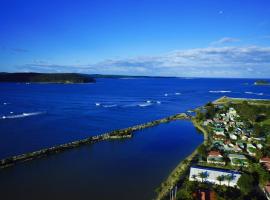 Batemans Bay Marina Resort, kæledyrsvenligt hotel i Batemans Bay