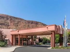 Quality Suites Moab near Arches National Park