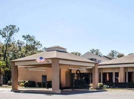 Quality Inn & Suites Pensacola Bayview, hotel cerca de Aeropuerto regional de Pensacola - PNS, 