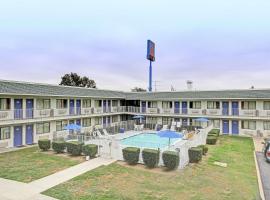 Motel 6-San Marcos, TX, hotel v destinácii San Marcos