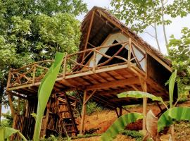 Jungle bar Resto & Cottages, hotel sa Port Barton