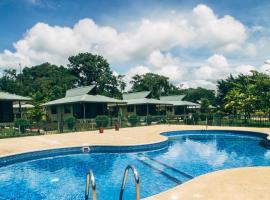 Overbridge River Resort – hotel w mieście Paramaribo