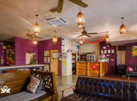 The Explorers Guesthouse and Hostel, hotell i Kuala Lumpur