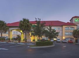 La Quinta Inn and Suites Fort Myers I-75, viešbutis , netoliese – Pietvakarių Floridos tarptautinis oro uostas - RSW