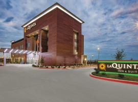 La Quinta by Wyndham San Marcos Outlet Mall, хотел в Сан Маркос