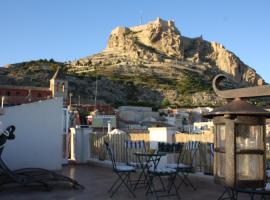 Santa Barbara Guesthouse, Hotel in Alicante