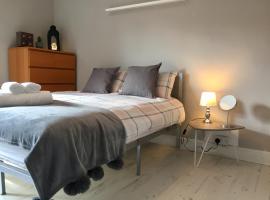 THE LIMES Guest House: Birmingham'da bir otel