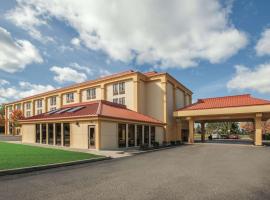 Majestica Inn and Suites, khách sạn gần Sân bay quốc tế Akron-Canton - CAK, Canton