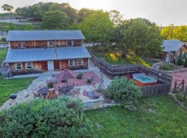 A Barn At The Quarry, hotell i Fredericksburg