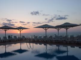 Island Luxurious Suites Hotel and Spa, hotel v mestu Netanya