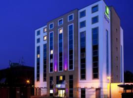 Holiday Inn Express London - Watford Junction, an IHG Hotel, хотел в Уотфорд