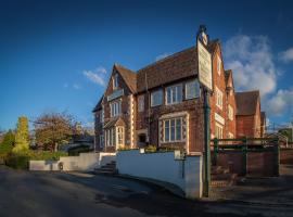 The Beacon & Railway Hotel, hotel sa Stonehouse