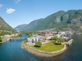 Klingenberg Hotel, hotell på Årdalstangen