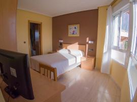 Hostal Meseguer, hotel near Alicante Airport - ALC, 