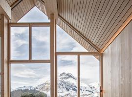 HOLZGAUER HAUS, hotel di Warth am Arlberg