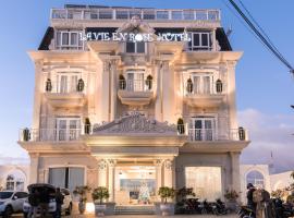 La Vie En Rose Villa, hotel en Dalat