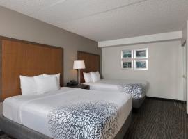 La Quinta by Wyndham Secaucus Meadowlands, hotel in Secaucus