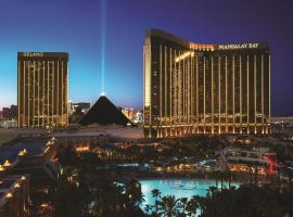 Mandalay Bay Resort and Casino by Suiteness, hotel perto de Aeroporto Internacinal de McCarran - LAS, Las Vegas