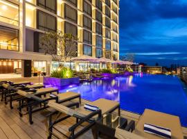 Crowne Plaza Vientiane, an IHG Hotel, מלון ליד נמל התעופה הבינלאומי וואטאי - VTE, 