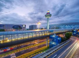 Crowne Plaza Changi Airport, an IHG Hotel, hotelli  lähellä lentokenttää Changi-lentokenttä - SIN 