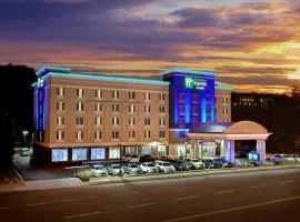 Holiday Inn Express Hotel & Suites Knoxville, an IHG Hotel