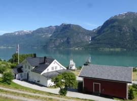 Nes Gard, hotell i Høyheimsvik