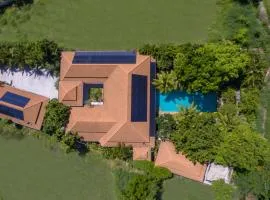 6 Bedroom Luxury Villa on Golf Course PH125