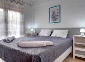 Achilleas Apartments, hotel en Kalivia Poligirou