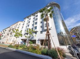 Goldstar Apartments & Suites: Nice'de bir otel