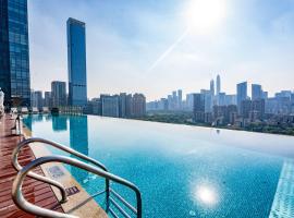 Fraser Suites Shenzhen, Near Huaqiang North Business Zone, Infinity pool, Offer 1 free breakfast, aparthotel en Shenzhen