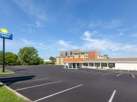 Days Inn & Suites by Wyndham Grand Rapids Near Downtown, hótel í Grand Rapids