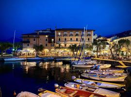 Albergo Gardesana, hotel in Torri del Benaco