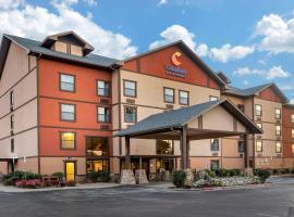 Comfort Inn & Suites Branson Meadows, מלון בבראנסון