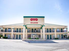 OYO Inn & Suites Medical Center San Antonio, khách sạn ở Medical Center, San Antonio