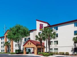 Red Roof Inn PLUS + Gainesville, hotel near Gainesville Regional Airport - GNV, Gainesville