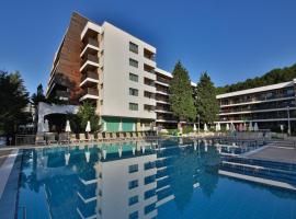 Flamingo Hotel 4*, viešbutis Albenoje, netoliese – Varnos oro uostas - VAR