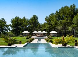 L'Hôtel & Spa du Castellet โรงแรม 5 ดาวในLe Castellet