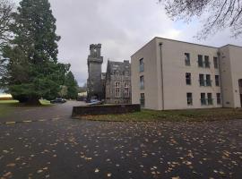 Raven Wing Apartments - Highland Club Scotland, lúxushótel í Fort Augustus